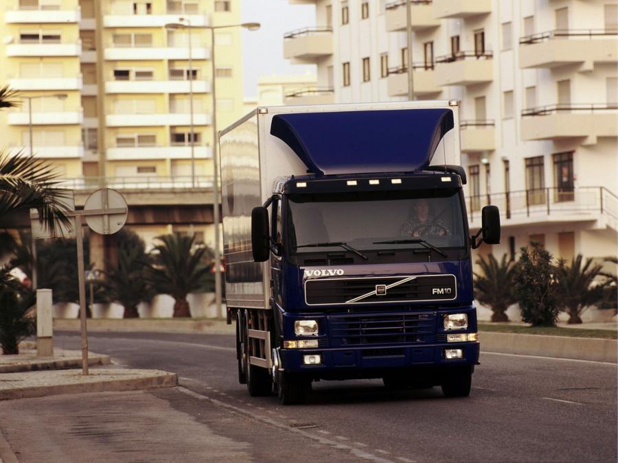  Volvo FM10 6x2 1998 года  (фото 2 из 3)